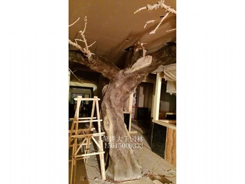 點(diǎn)擊查看詳細(xì)信息<br>標(biāo)題：假樹(shù)內(nèi)施工中 閱讀次數(shù)：1462